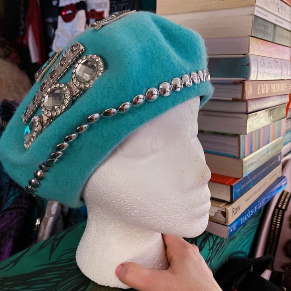 Baby Blue & Rhinestone Studded Beret main image 6
